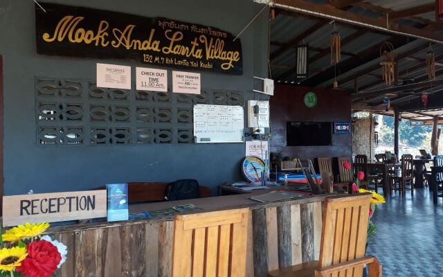 Mook Anda Lanta Village