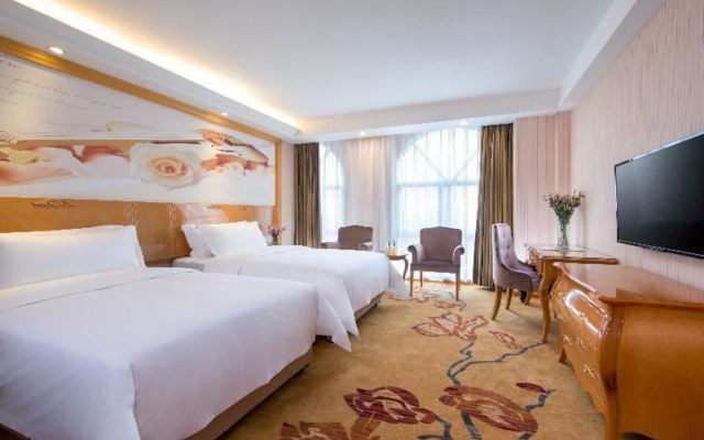 Viennainternational Hotel Luogang Wanda Plaza