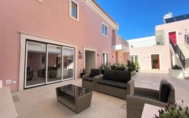 Cardeal Suites & Apartments