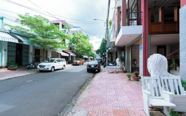 Trieu Vu Hotel & Apartment