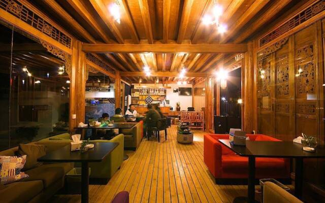 Ivys' Family Inn