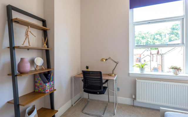 Entire 2 Bedroom Apartment In Central Cardiff