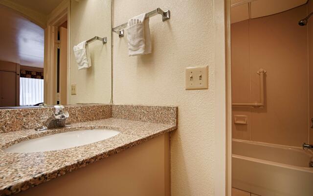 SureStay Hotel by Best Western East Brunswick