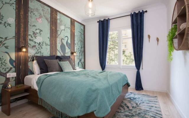 Luxurious Decor 4bdr Apt in Central, Eixample