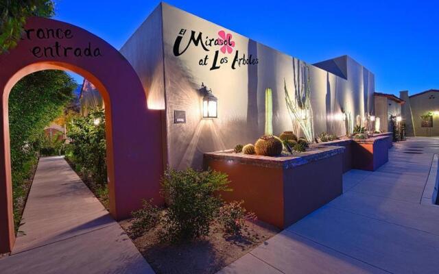 Los Arboles Hotel