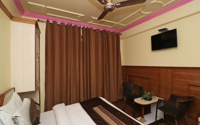 OYO 1385 Hotel Dream Palace