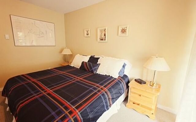 The Lodge at Weir's Beach