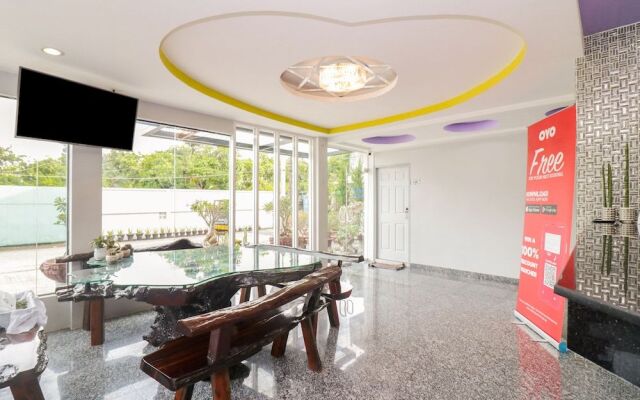 OYO 246 Green Mind Residence