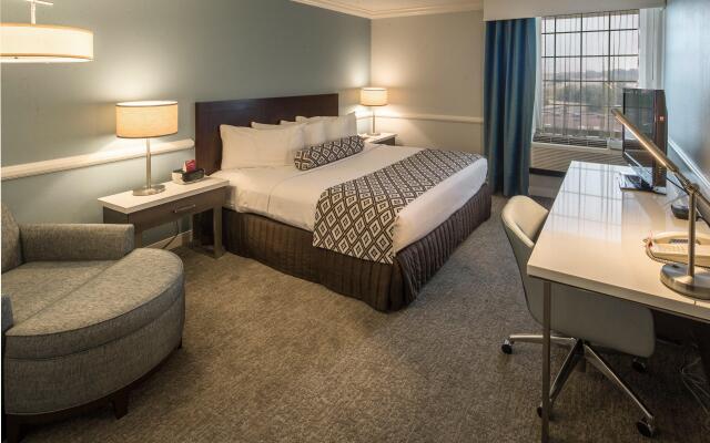 Crowne Plaza Suites Pittsburgh South, an IHG Hotel