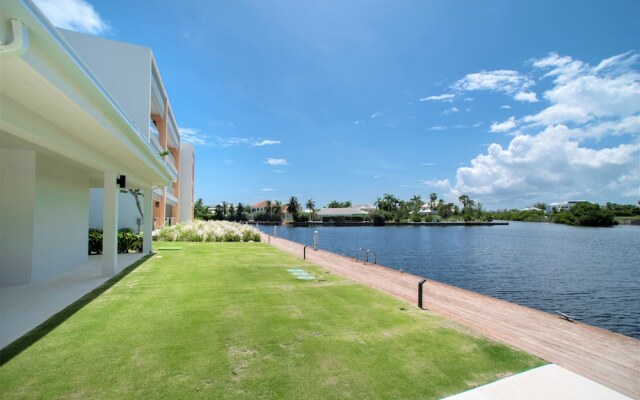 Cayman Luxury Rentals at One Canal Point