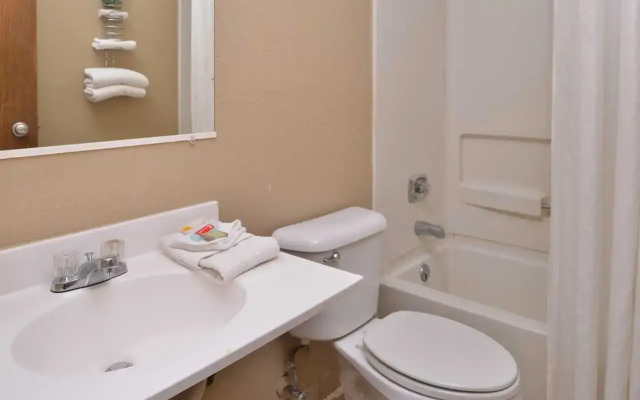 Econo Lodge Waukegan/Gurnee