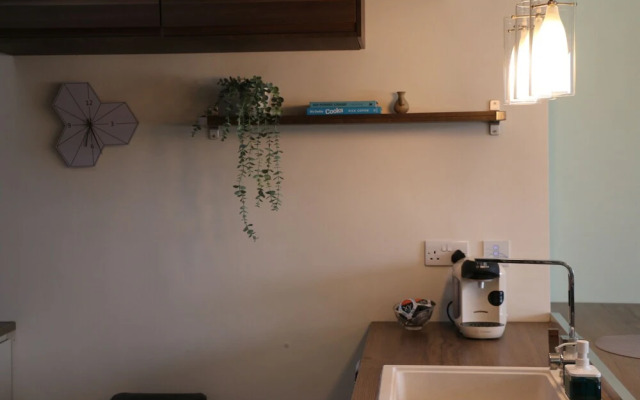 Stunning Clifton Flat in Amazing Central Location