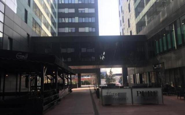 West Side Gallery Apartments