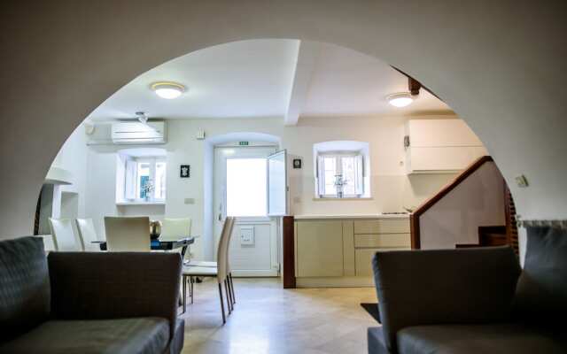Luan Old Town apartment by DuHomes