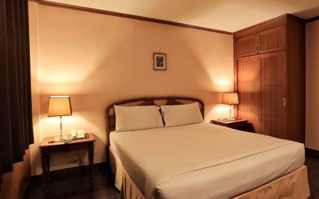 Travel Lodge Suriwongse - Adult only