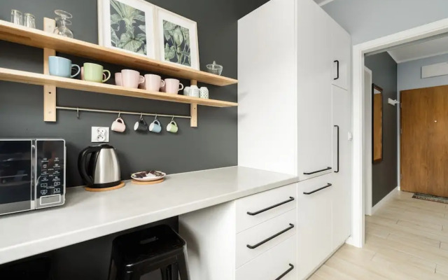 Apartment With Garden Poznan by Renters