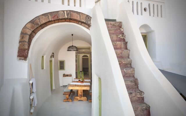 Casa Grande Santorini Vacation Houses