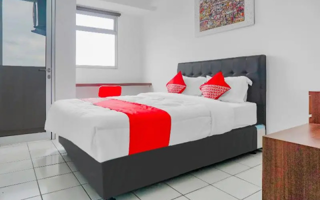 OYO 90241 Gunung Putri Square Apartment