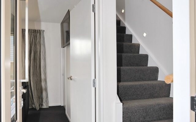 Madras St Apartments - City
