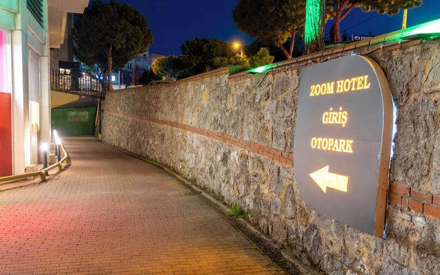Zoom Hotel