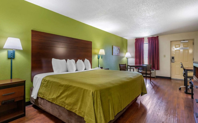 Econo Lodge Fayetteville I-95