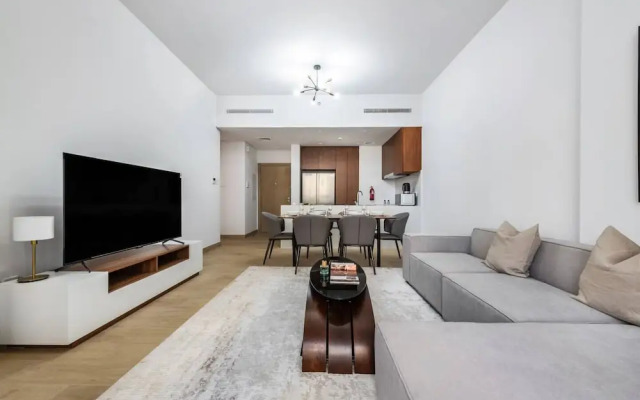Stylish 2BR in La Rive 2