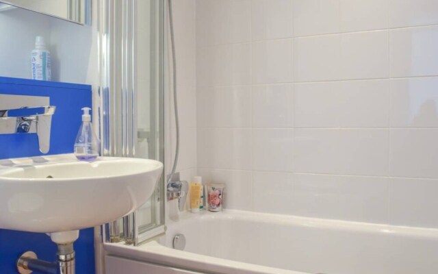 Bright and Spacious 2 Bedroom Apartment In Camden