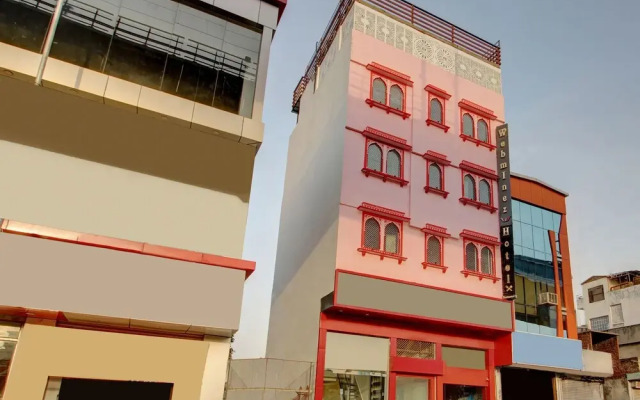 OYO 44366 Webmienz Hotel