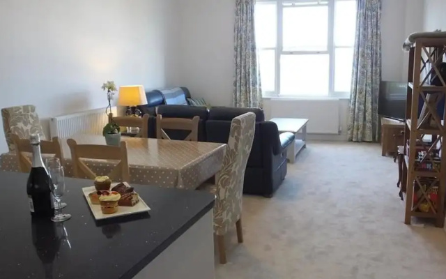 Newbridge House Apartment 2