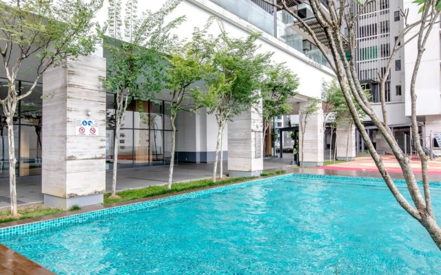 Rex Ollie at The Elements Ampang