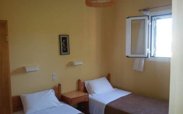 BeachFrontSalvanos aparthotel 