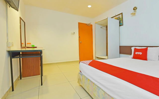 Super OYO 90494 Sam Huat Hotel