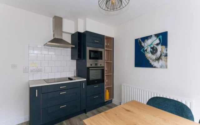 Centrally Located & Spacious 4BD House- St Kevin's