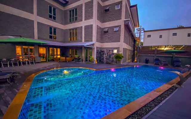 Cha Li's Family Hotel&Hostel