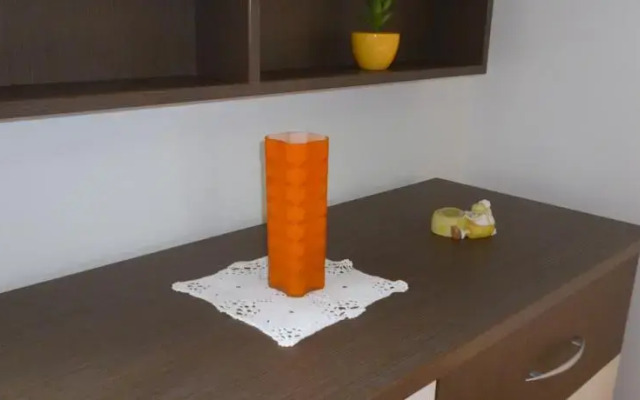 Apartment Top Split
