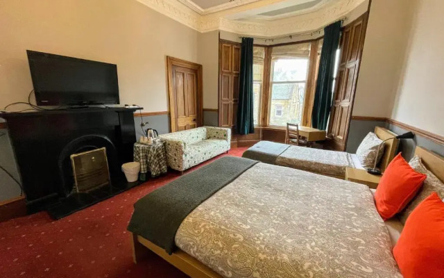 Airdenair Guest House