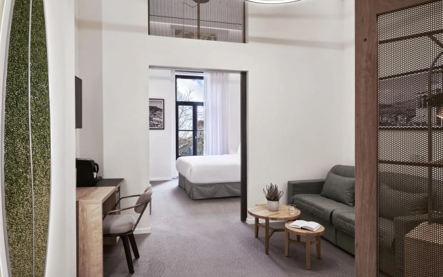 NLH MONASTIRAKI - Neighborhood Lifestyle Hotels