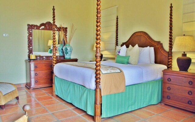 Casa Stamm, Hacienda-style Home Perfect for Families at Special Discounted Rate!