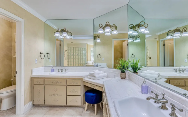 Billiards & Private Pool: Bright Clovis Home!
