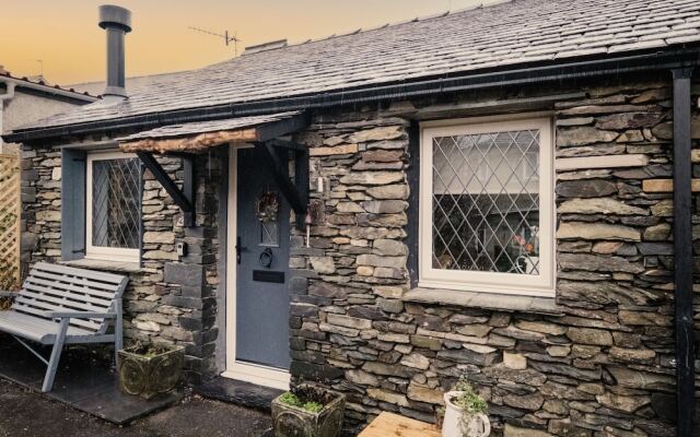 The Annex - Windermere Escape for Two