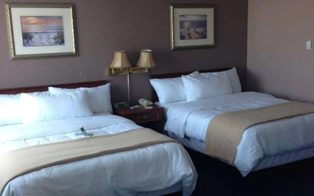V Hotel & Suites