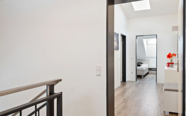 Cosy Apartment in Neukirchen am Großvenediger With Balcony
