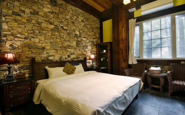 Provence Rose Lodge in Ching Jing