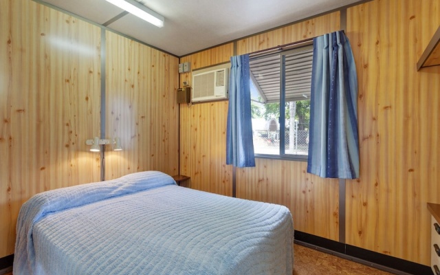 First City Caravilla – Guest Rooms – Cairns