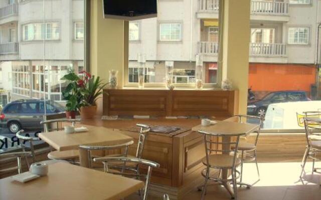 Hostal Isabel Sanxenxo