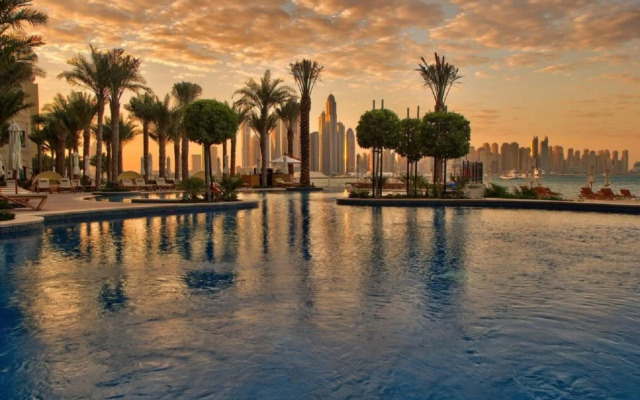 Palm Jumeirah North/South Residence