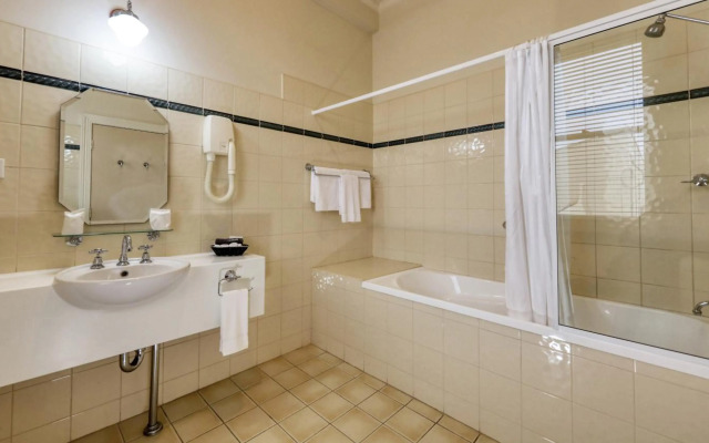 Royal Exchange Hotel