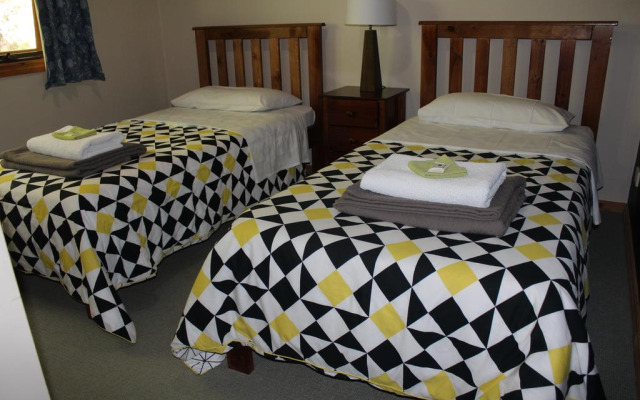 Eastern Reef Cottages