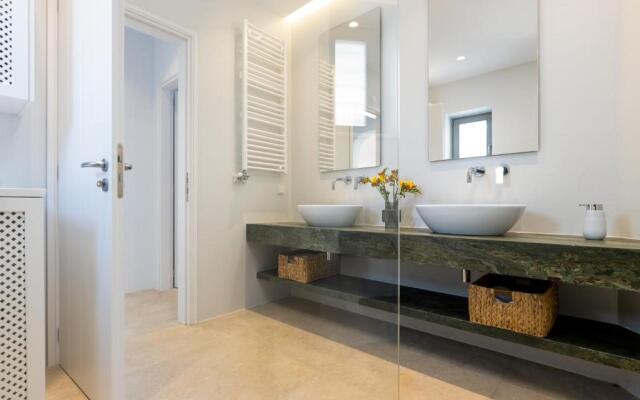 Eneos Villa #1 Pool & Sea View, Paros
