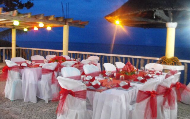 Golden Sunset Beach Club